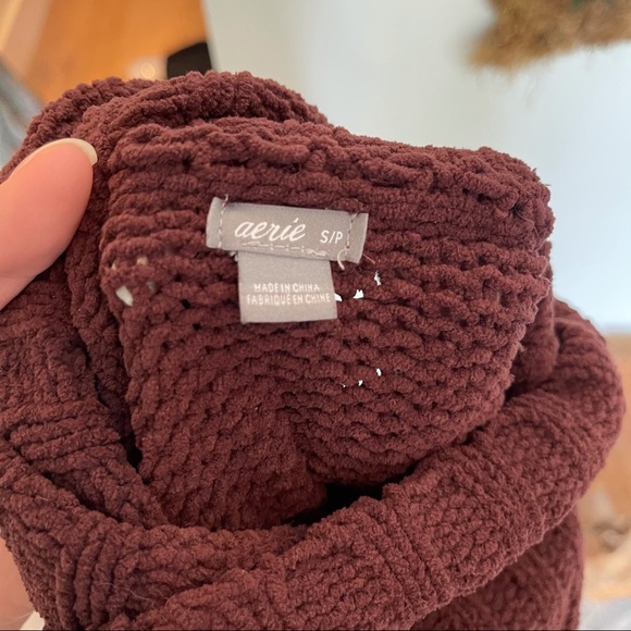 Women’s Aerie Turtle Neck Burgundy Sweater Small - Picture 5 of 5
